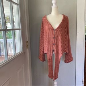 70s inspired tie-front top!
